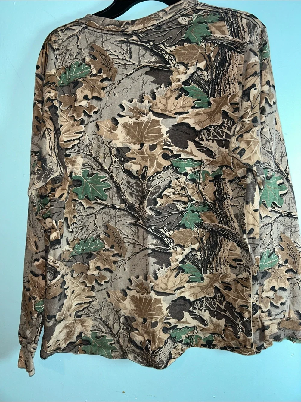 Camo Long Sleeve Crewneck Shirt - Green & Brown Leaf Pattern